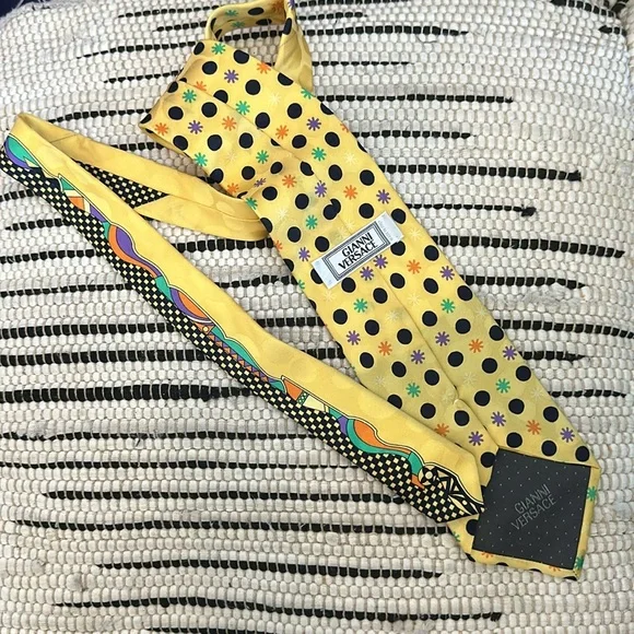 Tie - Picture 5 of 10